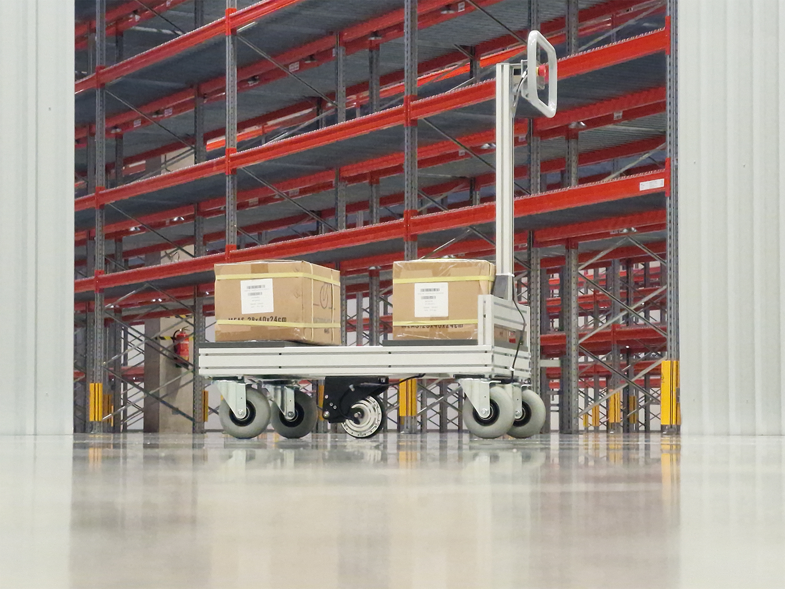 Industrial trolley with integrated electric drive wheel by esense